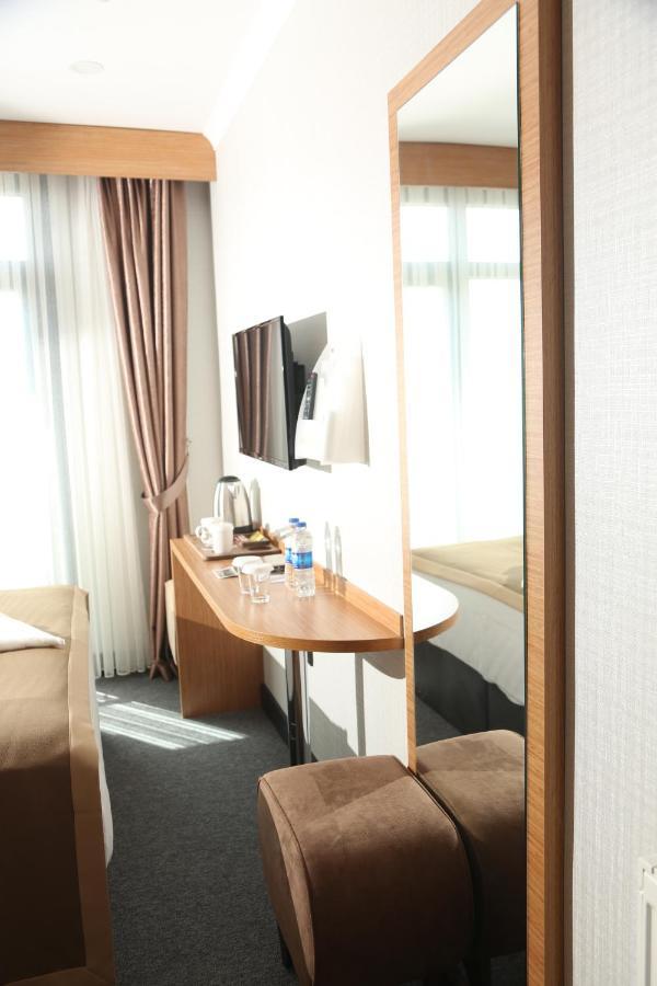 Otel Grand Lark *